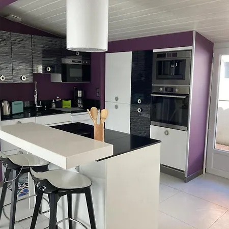 Holiday home Pitchounette Canaulaise 3ch 8p *
