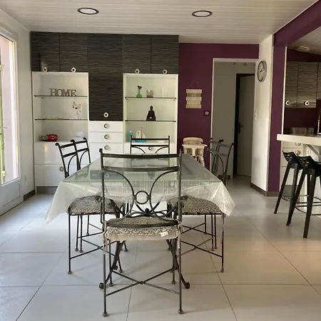 Pitchounette Canaulaise 3ch 8p Hébergement de vacances