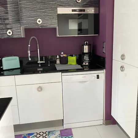 Pitchounette Canaulaise 3ch 8p بيت للعطل